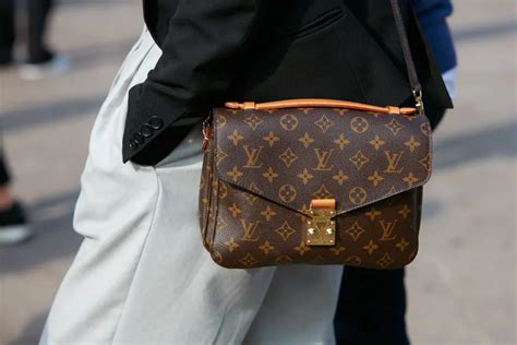 louis vuitton best crossbody|louis vuitton crossbody women's.